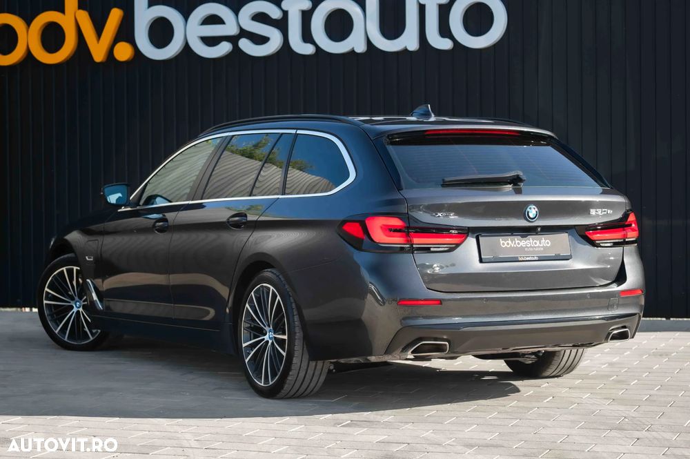 BMW Seria 5 530e xDrive Aut. Luxury Line - 7