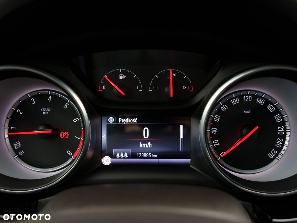 Opel Astra 1.6 Turbo Start/Stop Innovation - 31