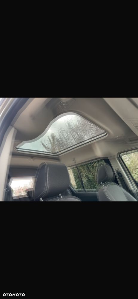 Ford Tourneo Connect Grand - 16