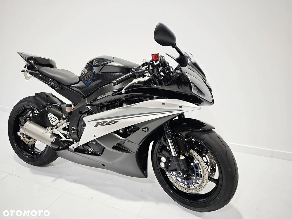 Yamaha R6 - 8