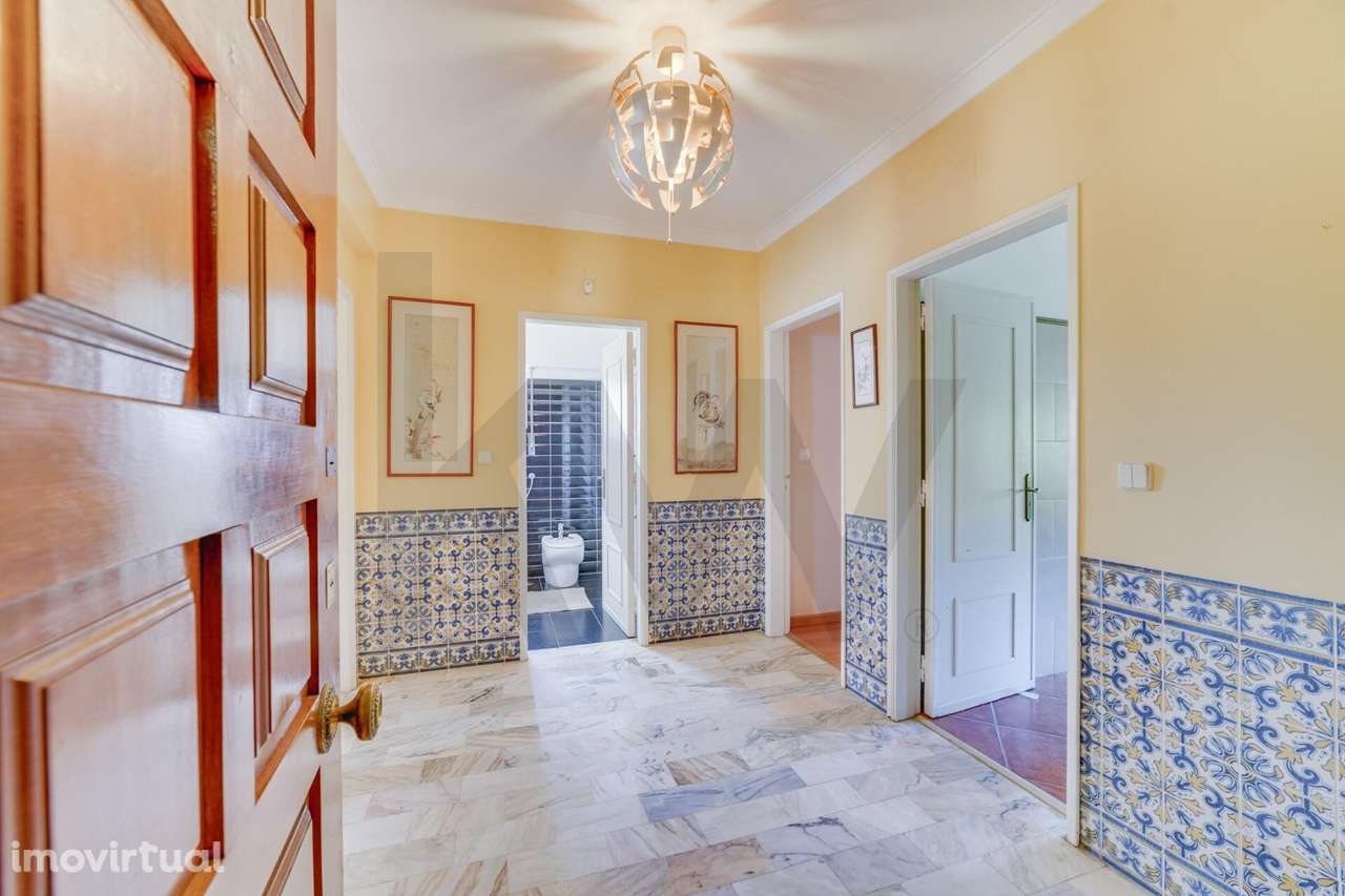 Apartamento T2 em Monte Abraão: Espaço, Luz e Conforto - Grande imagem: 2/18