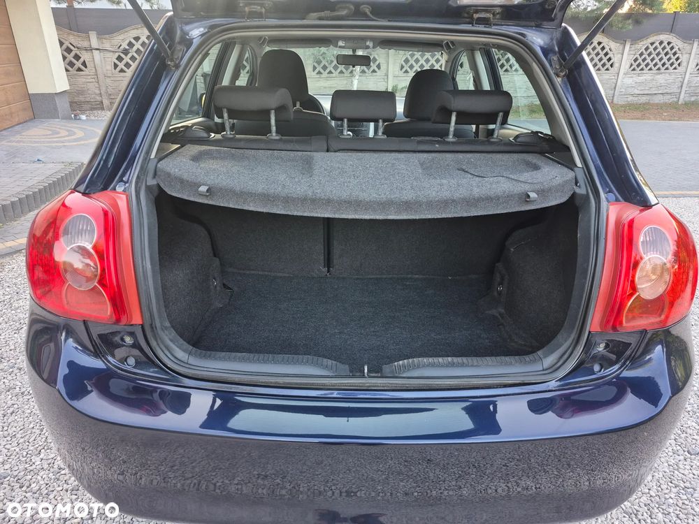 Toyota Auris 1.4 VVT-i Terra - 17