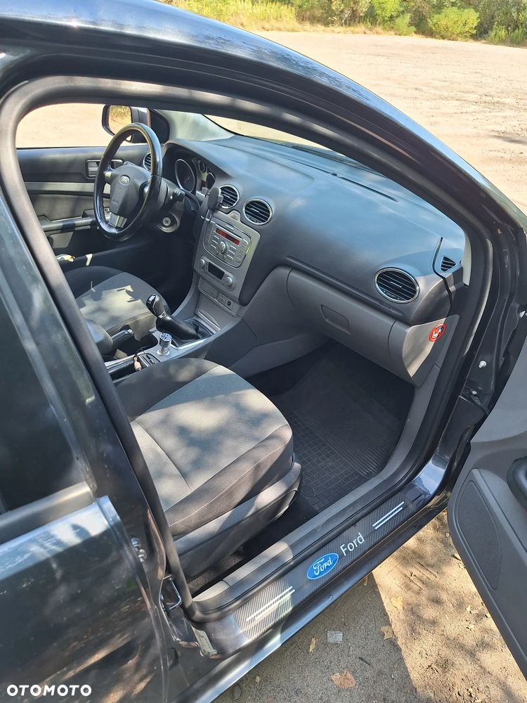 Ford Focus 1.8 FF Trend - 6
