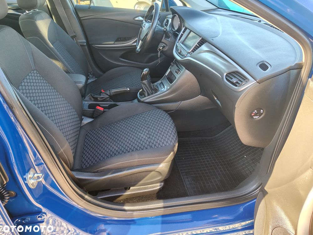 Opel Astra 1.0 T Essentia S&S - 27