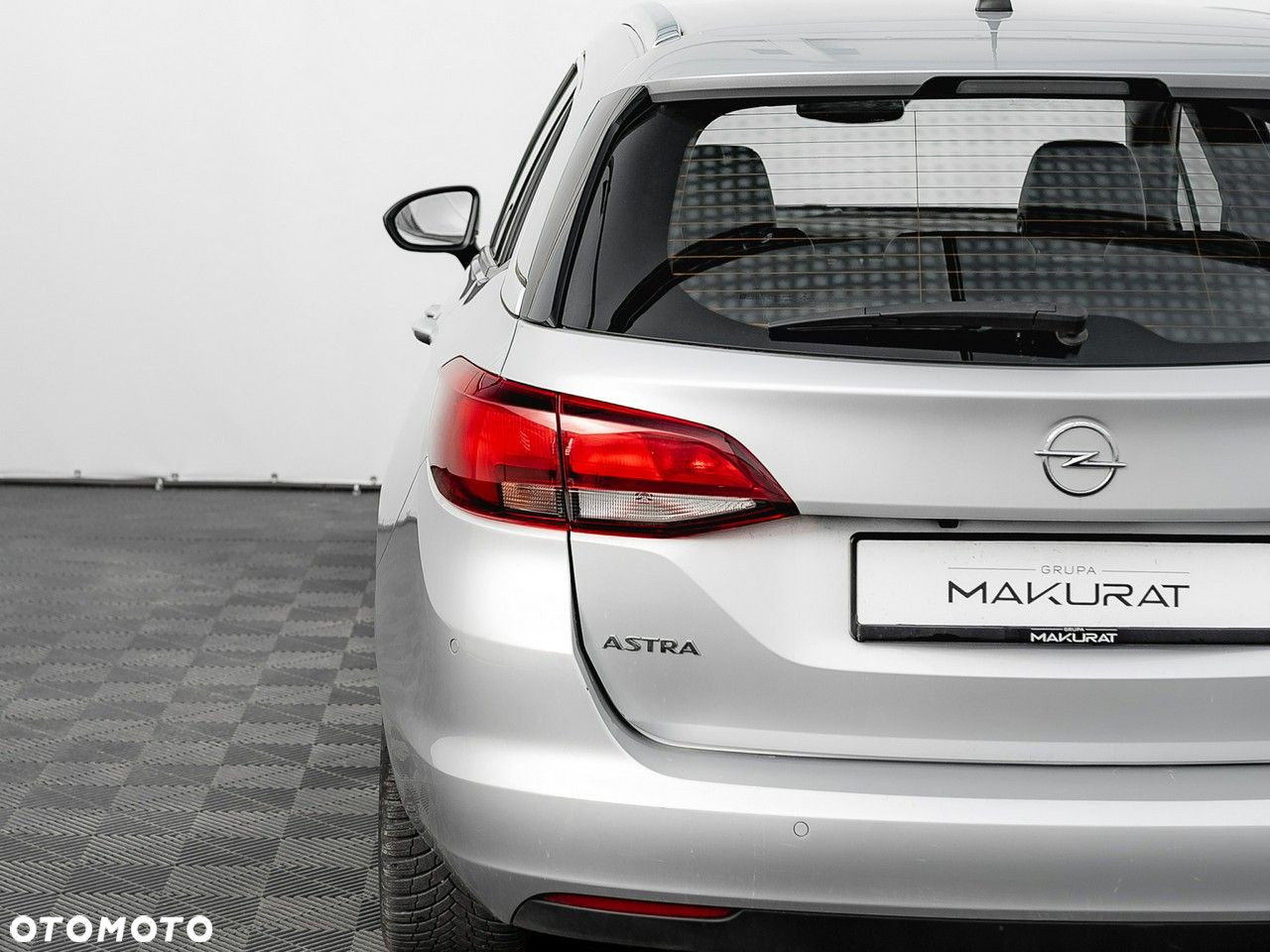 Opel Astra V 1.2 T Elegance S&S - 12