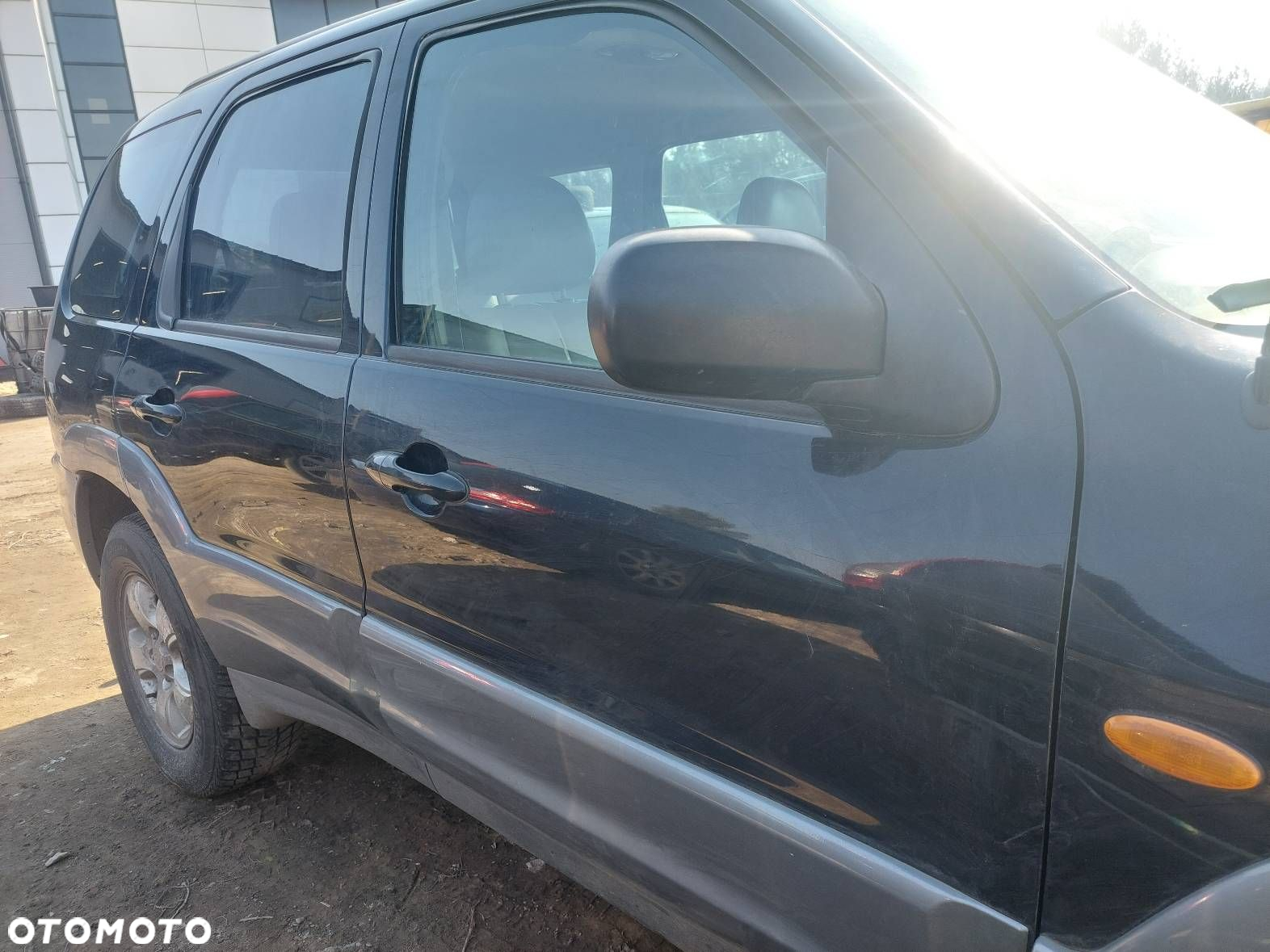 DRZWI KOMPLETNE PRAWY PRZÓD MAZDA TRIBUTE PRZEDLIFT - 2