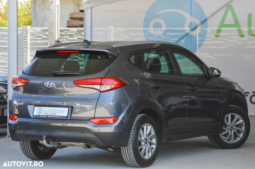 Hyundai Tucson blue 1.7 CRDi 2WD Style - 24