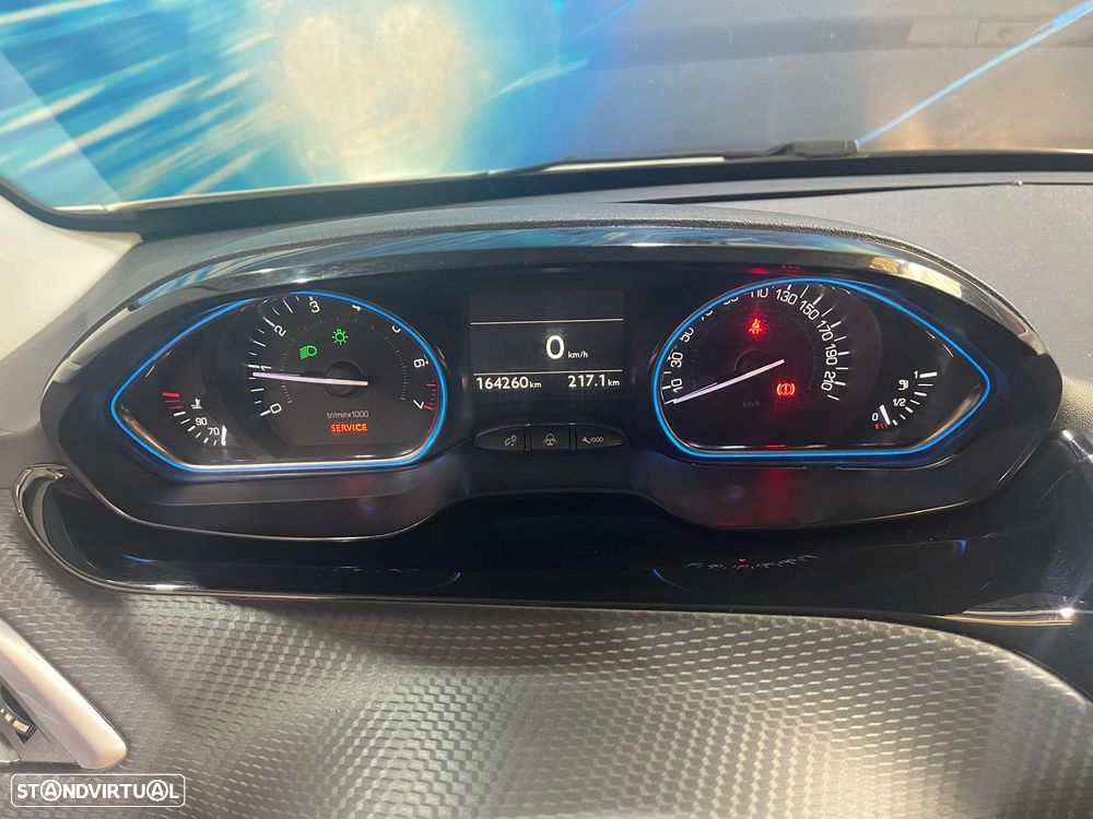 Peugeot 2008 PureTech 110 Stop&Start Crossway - 33