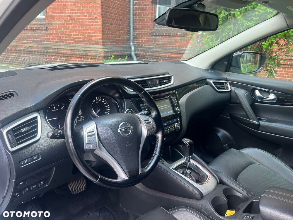 Nissan Qashqai 1.6 DCi Xtronic TEKNA - 10