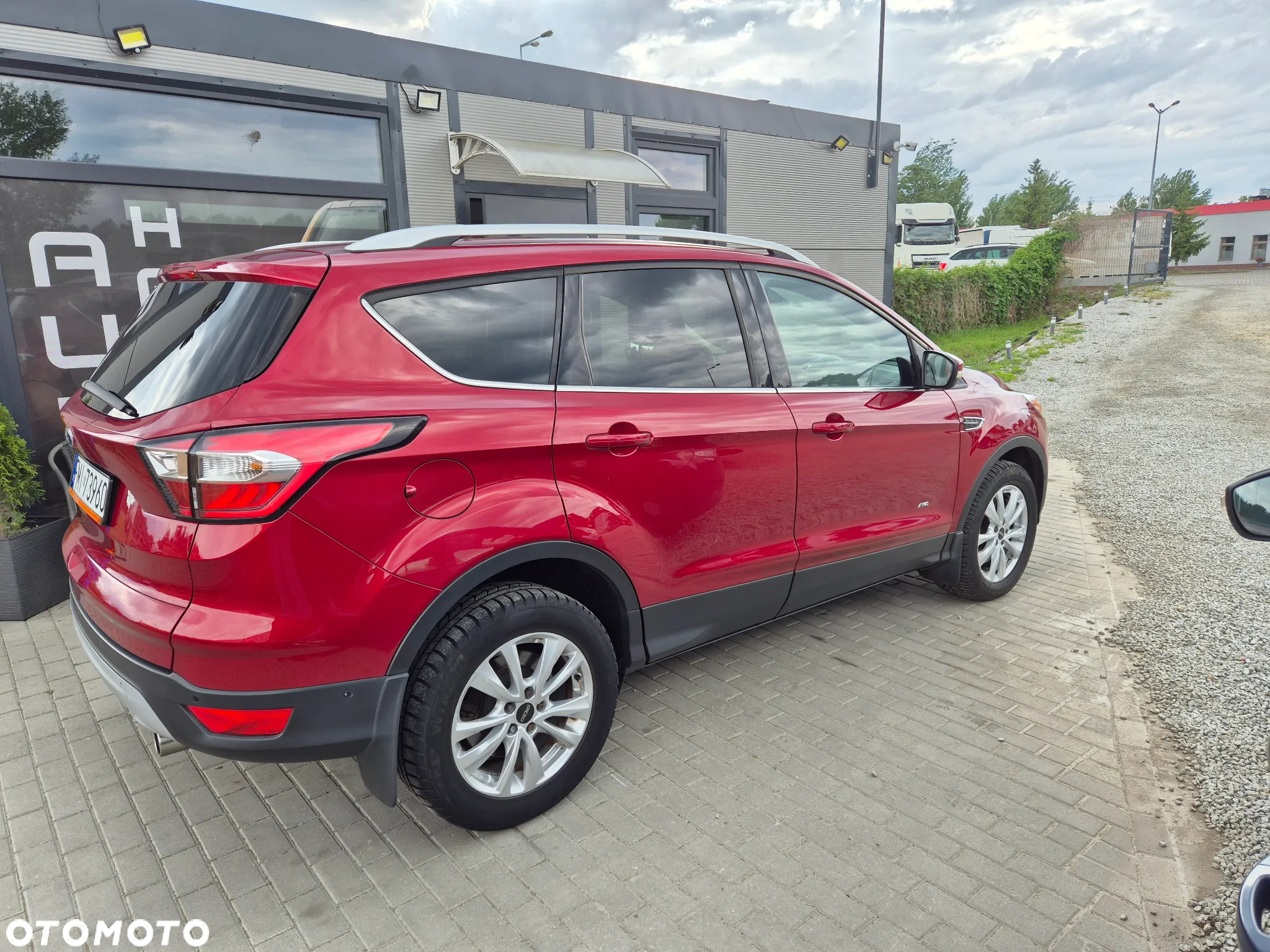 Ford Kuga 2.0 TDCi AWD Titanium - 4