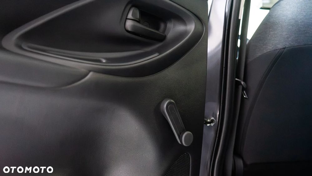 Toyota Yaris 1.0 Comfort - 21