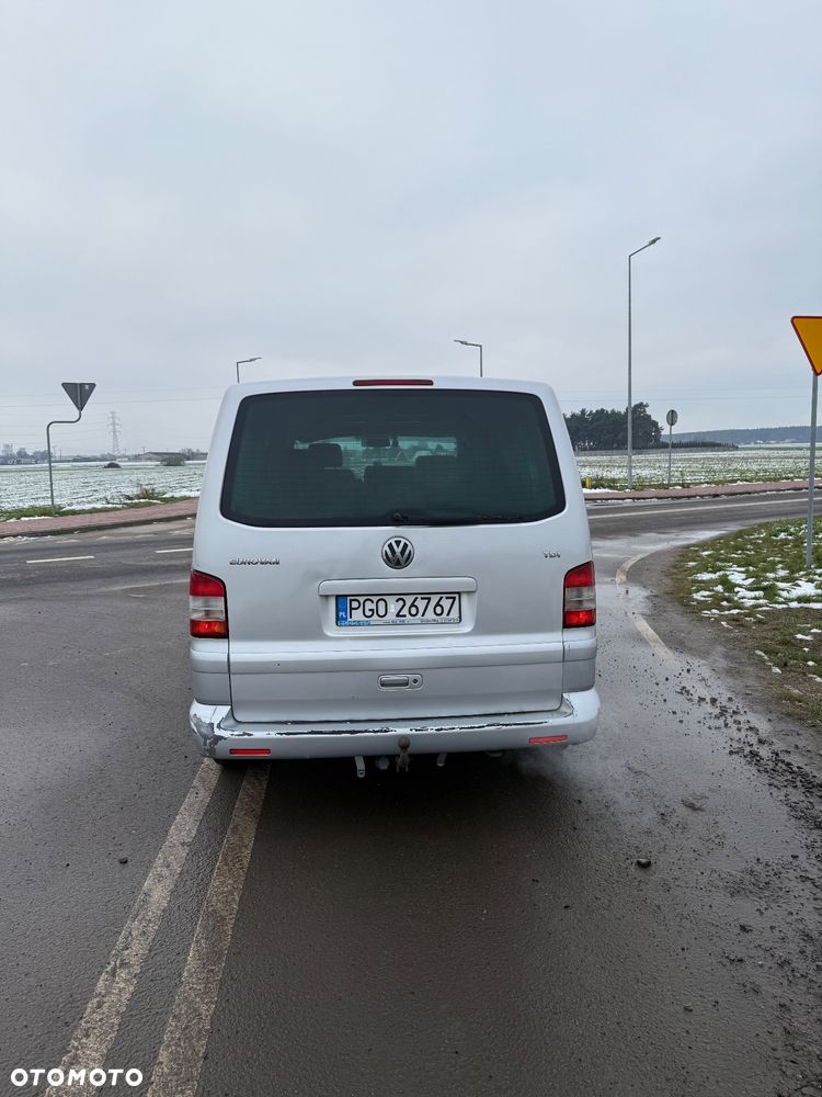 Volkswagen Multivan - 5