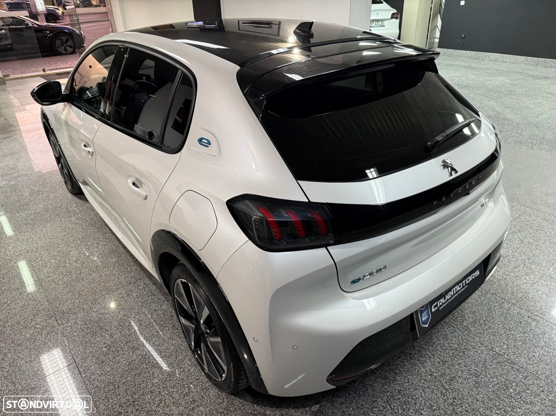 Peugeot e-208 50 kWh GT - 4