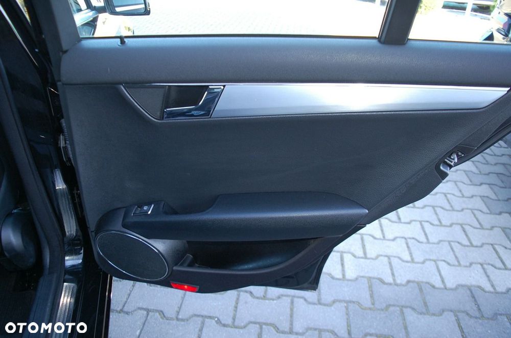 Mercedes-Benz Klasa C - 34