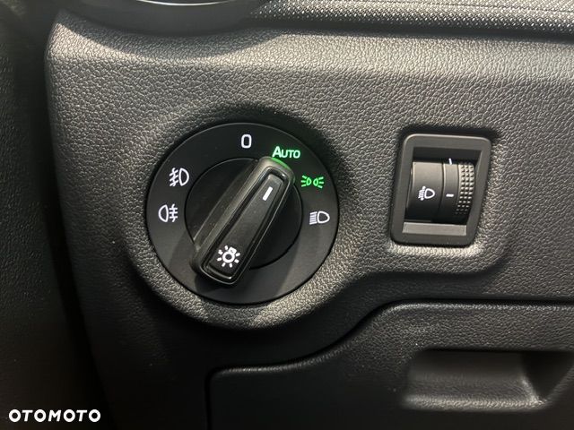Skoda Fabia 1.0 TSI Drive DSG - 25