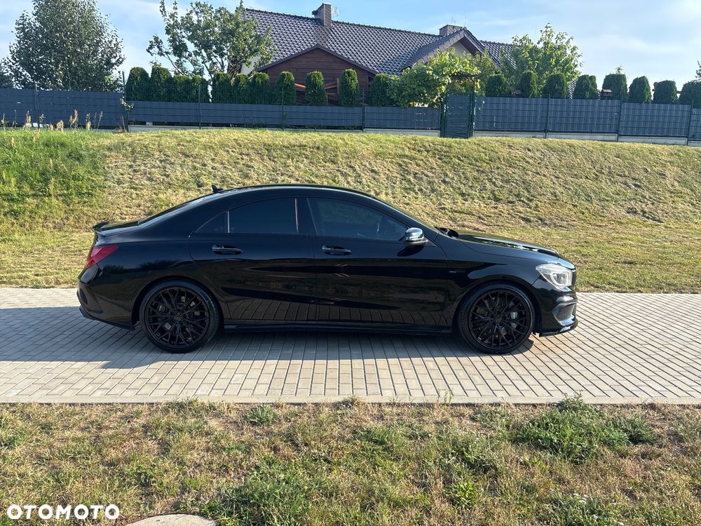 Mercedes-Benz CLA 45 AMG 4Matic 7G-DCT - 4