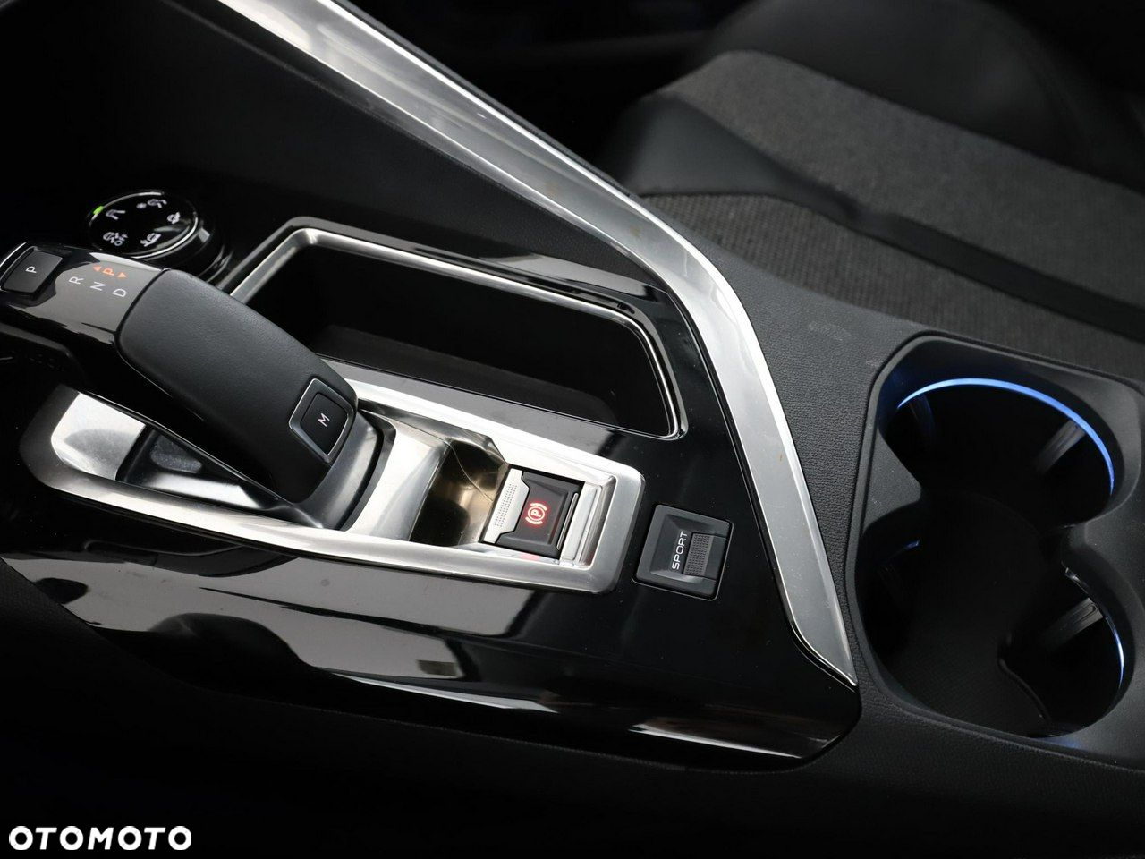 Peugeot 3008 1.2 PureTech Allure S&S EAT8 - 31