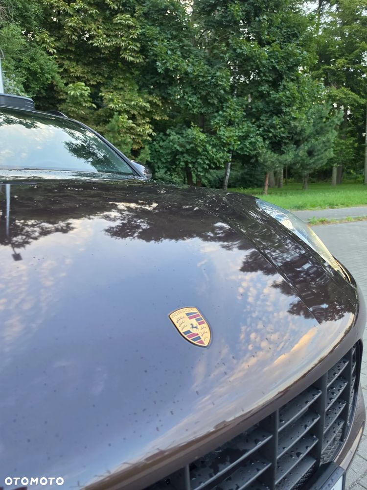 Porsche Macan - 25