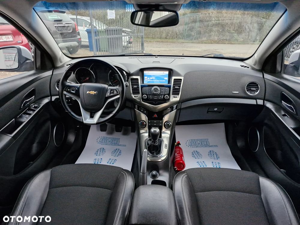 Chevrolet Cruze 1.4 T LTZ - 25