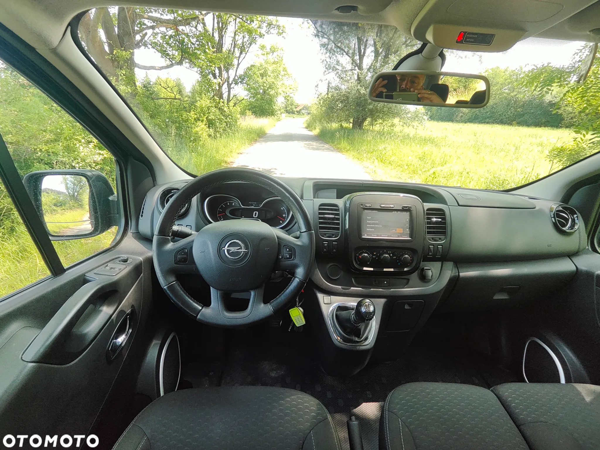 Opel Vivaro - 16