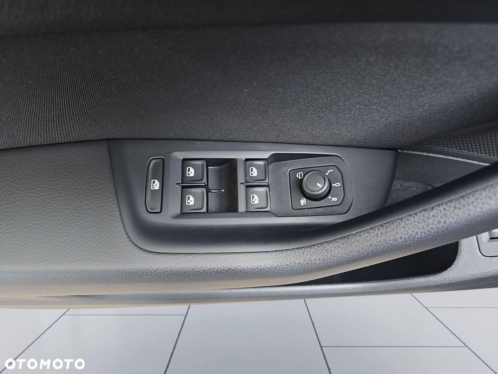 Volkswagen Passat Variant 1.5 TSI EVO Business DSG - 17
