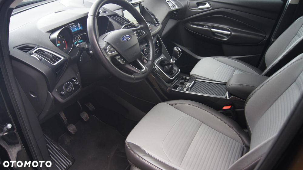 Ford Kuga 2.0 TDCi 4WD Titanium Plus - 13