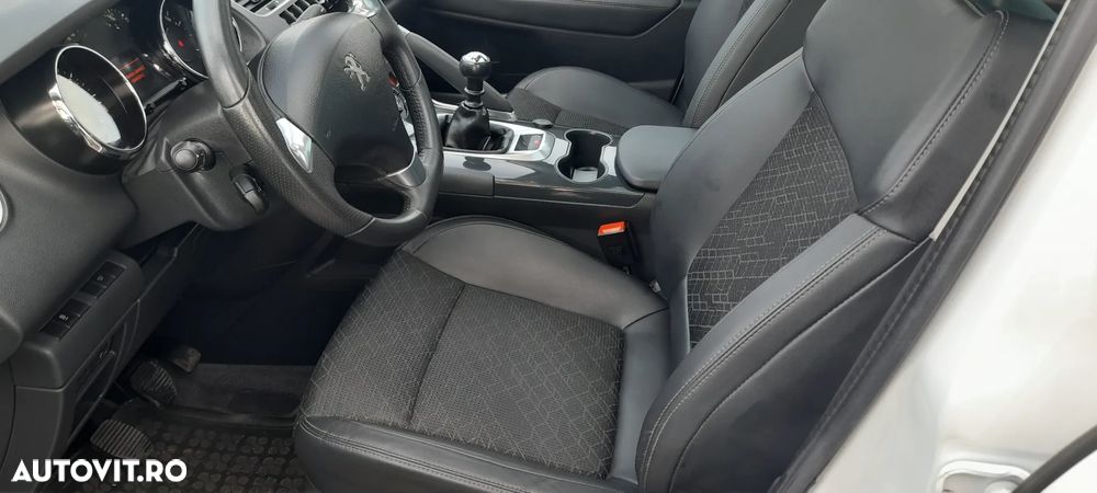 Peugeot 3008 PureTech 130 Stop & Start Allure - 11