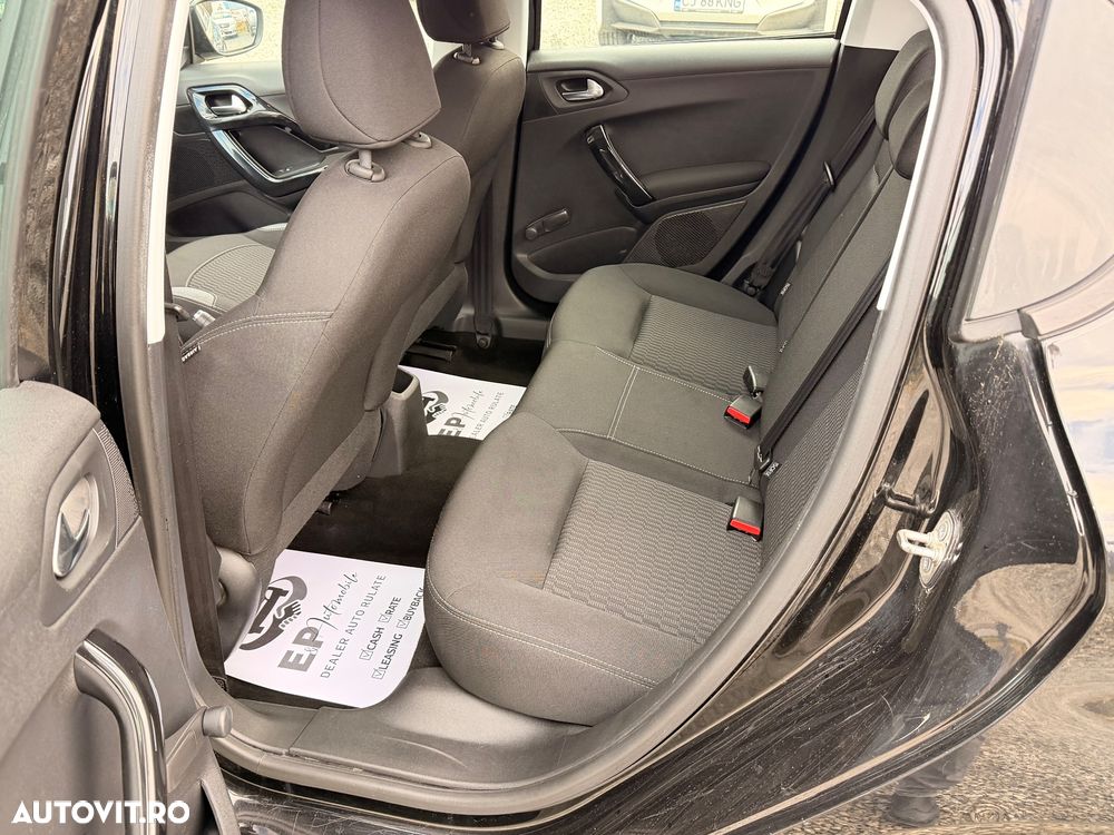 Peugeot 208 PureTech 82 Start & Stop Style - 15