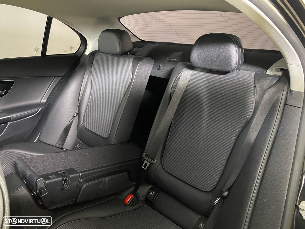 Mercedes-Benz C 220 d Avantgarde — fotografia 19
