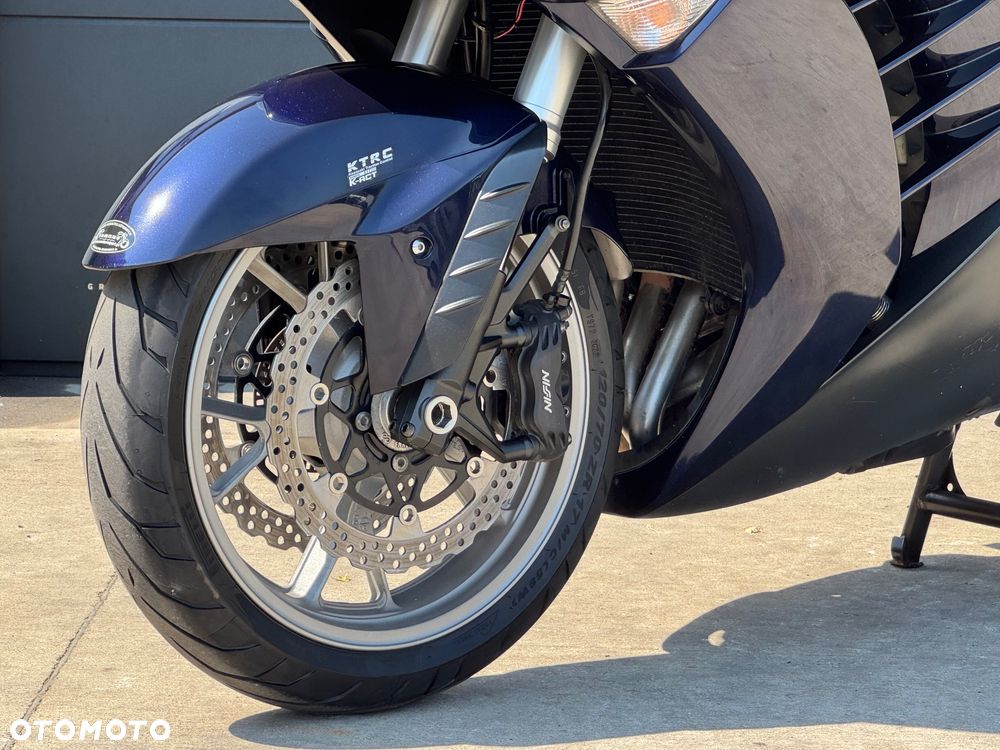 Kawasaki GTR - 27