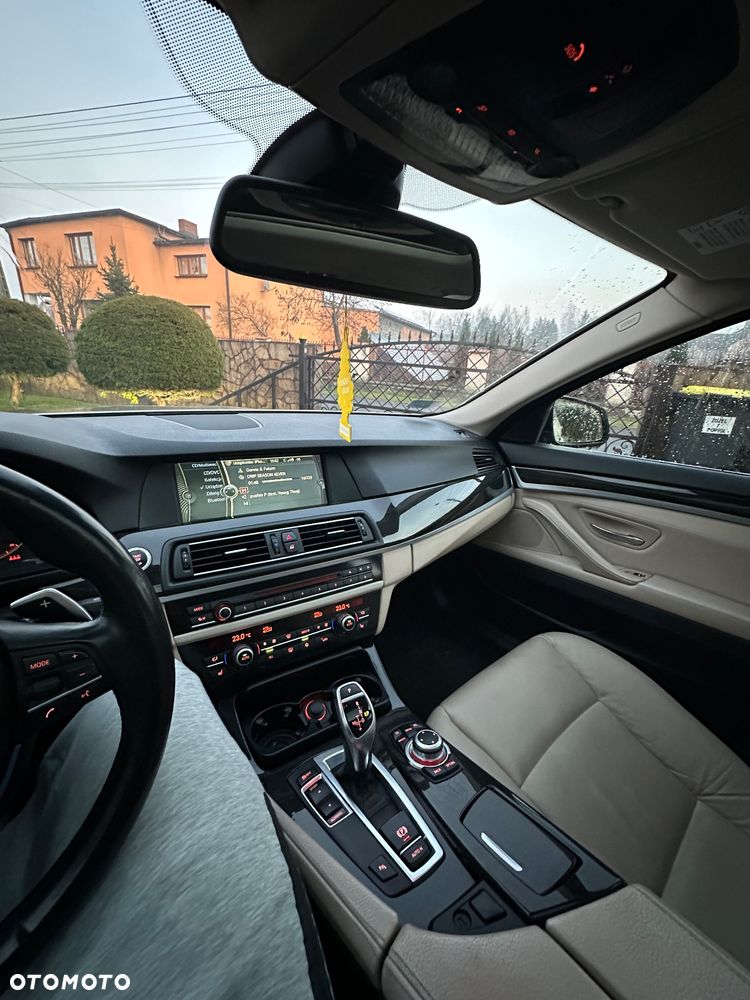BMW Seria 5 528i Sport-Aut - 15