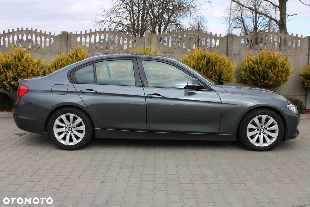 BMW Seria 3 320d DPF Edition Fleet Sport - 5