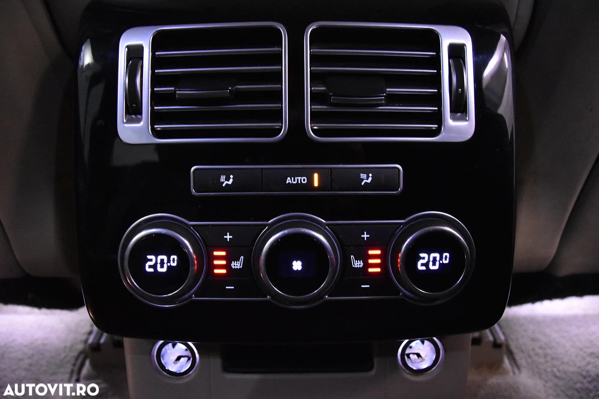 Land Rover Range Rover - 22