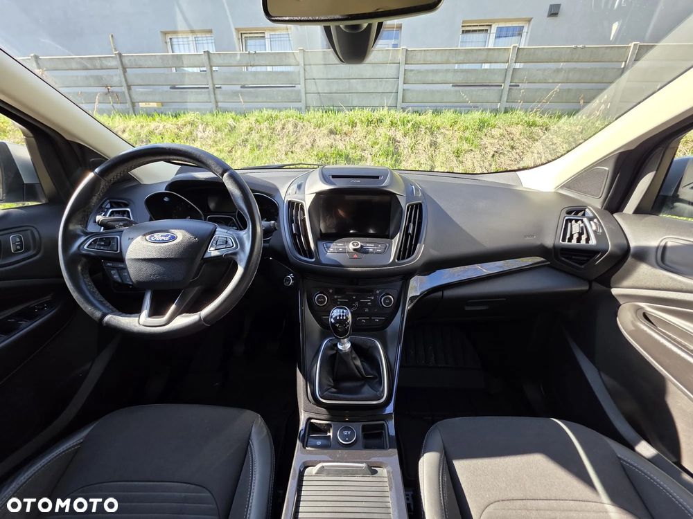 Ford Kuga - 23