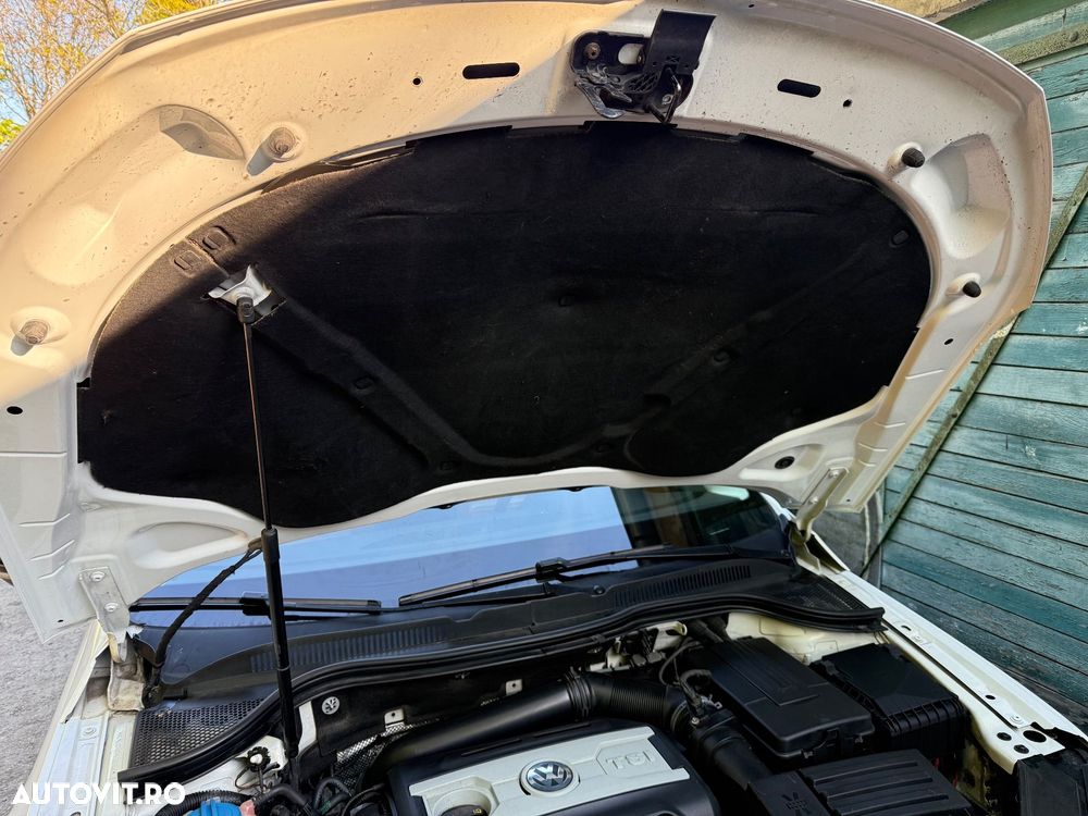 Volkswagen Passat CC - 32