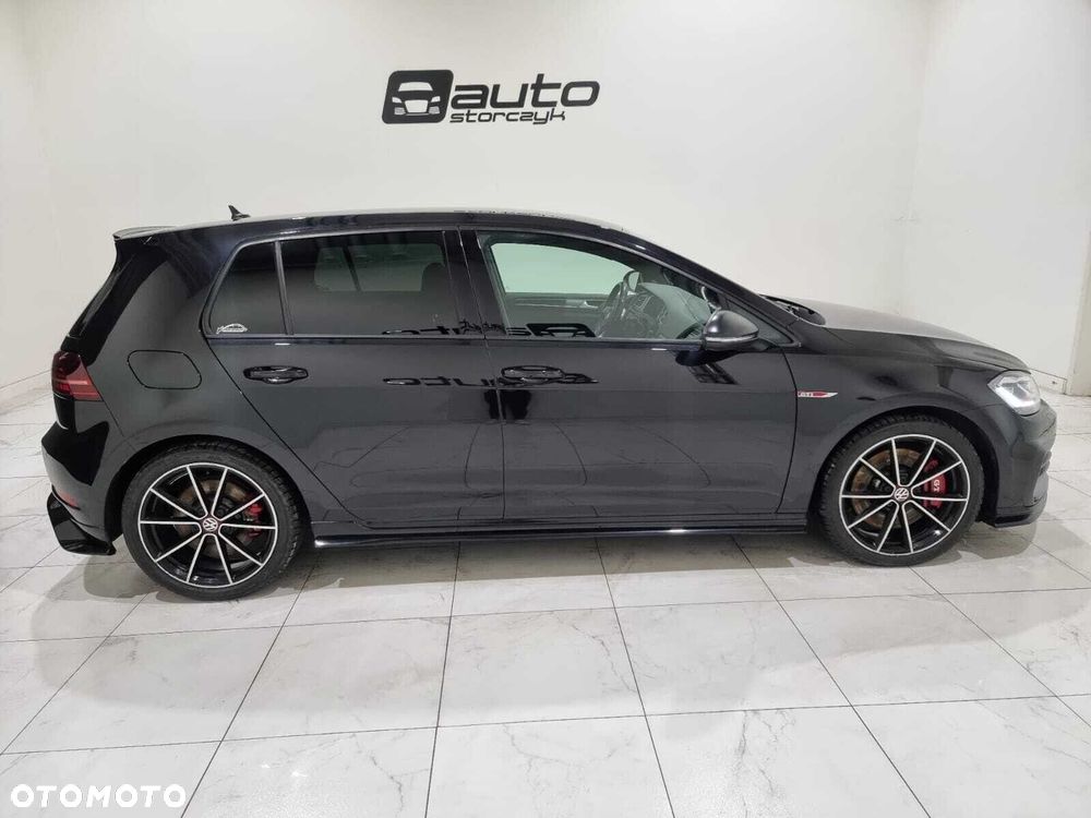 Volkswagen Golf - 10
