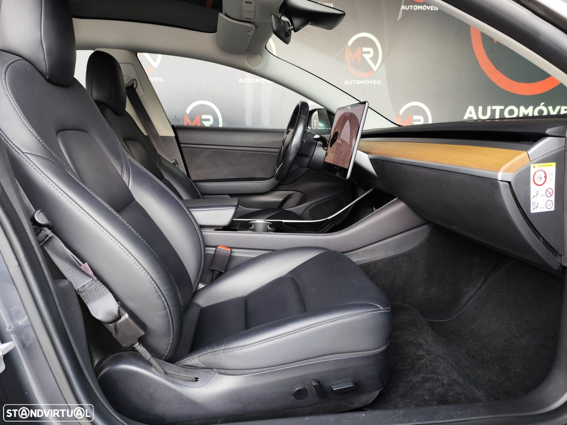 Tesla Model 3 - 31