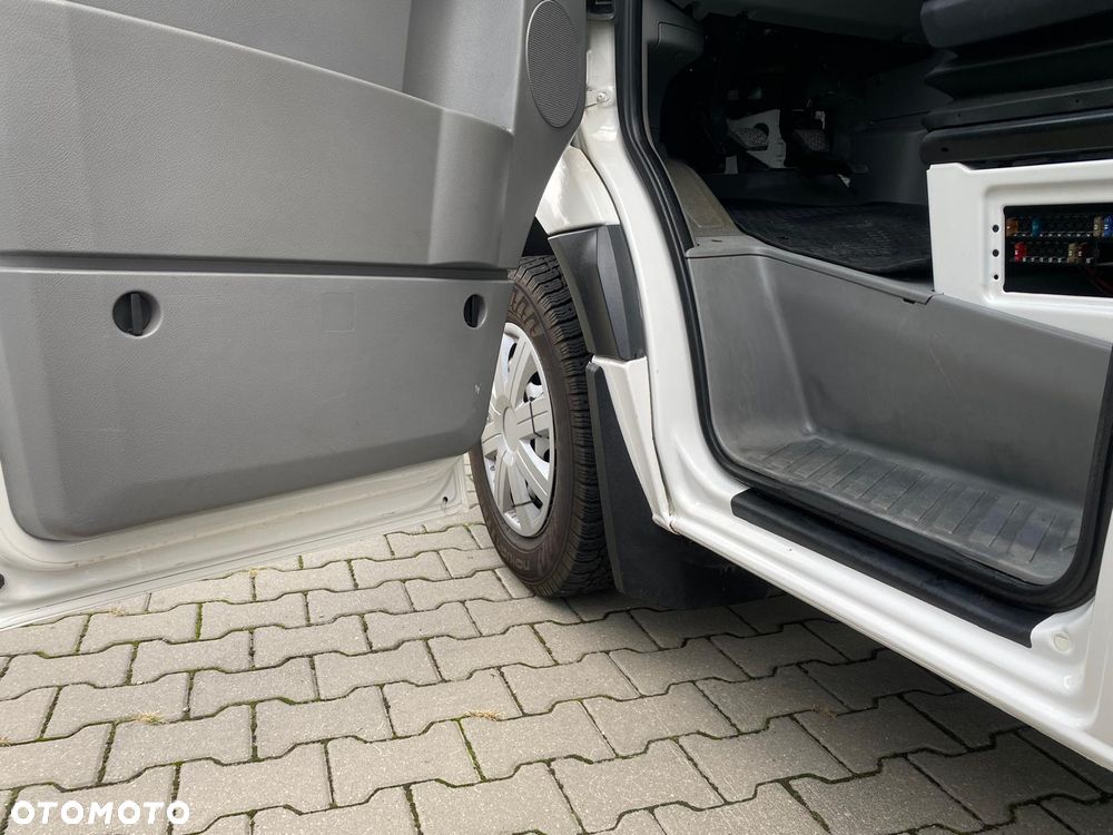 Volkswagen CRAFTER - 11