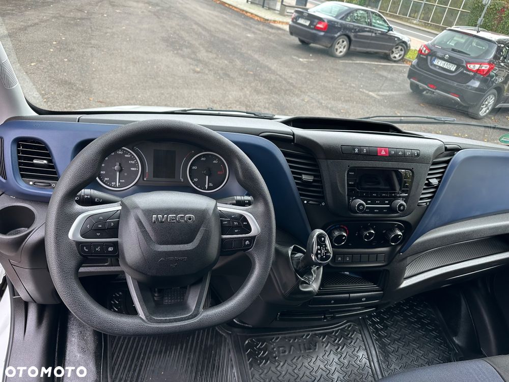 Iveco 35S16 - 24