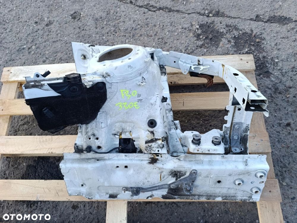BMW F30 330E LEWA PODŁUŻNICA FARTUCH A300 - 1