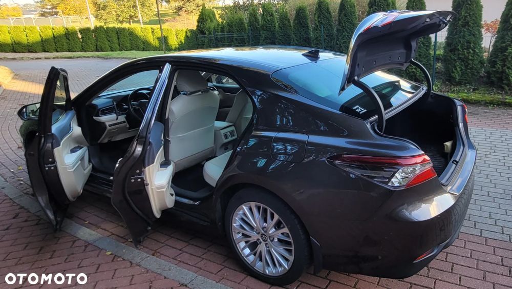 Toyota Camry 2.5 Hybrid Executive CVT - 3