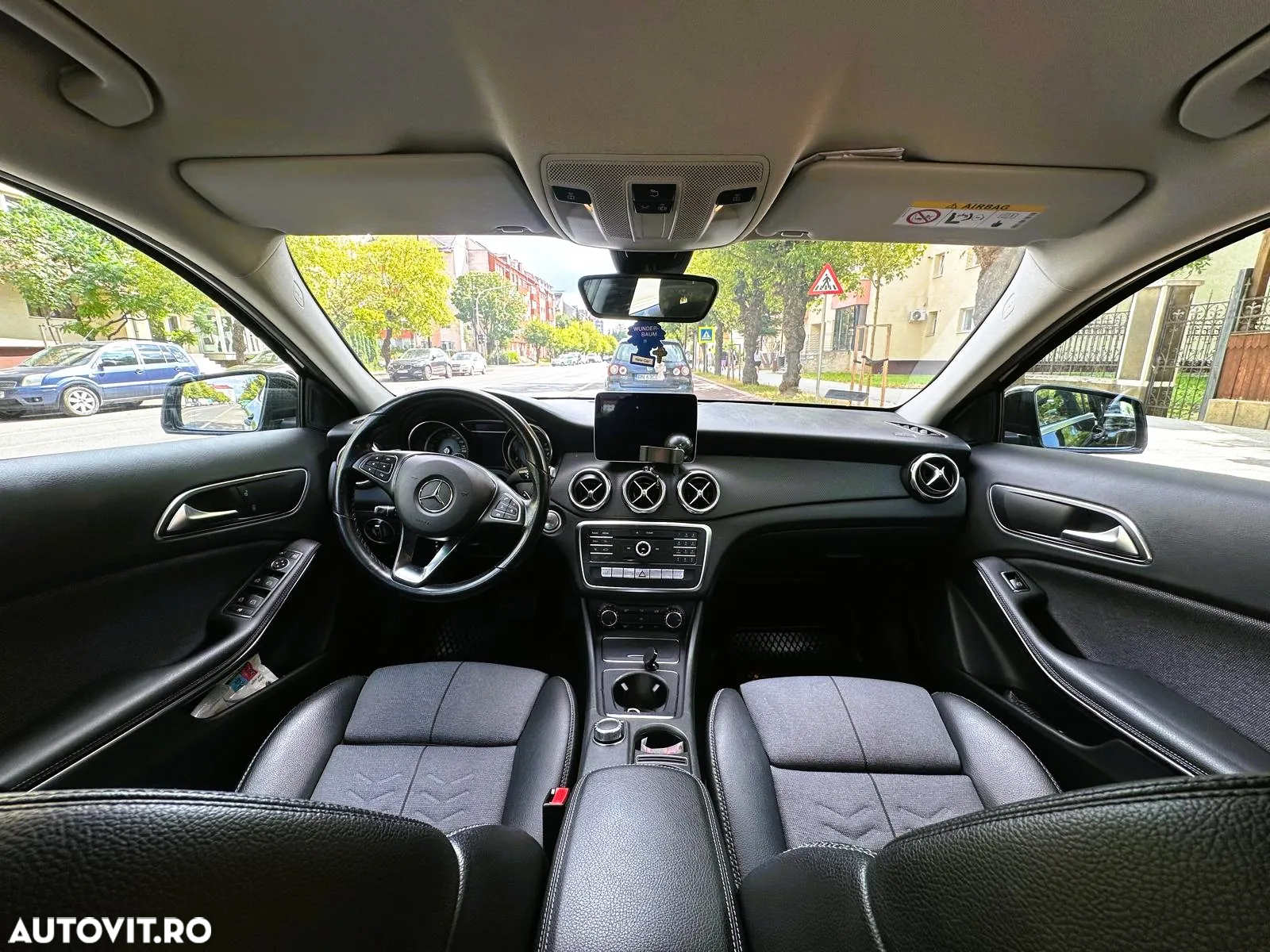 Mercedes-Benz GLA - 6