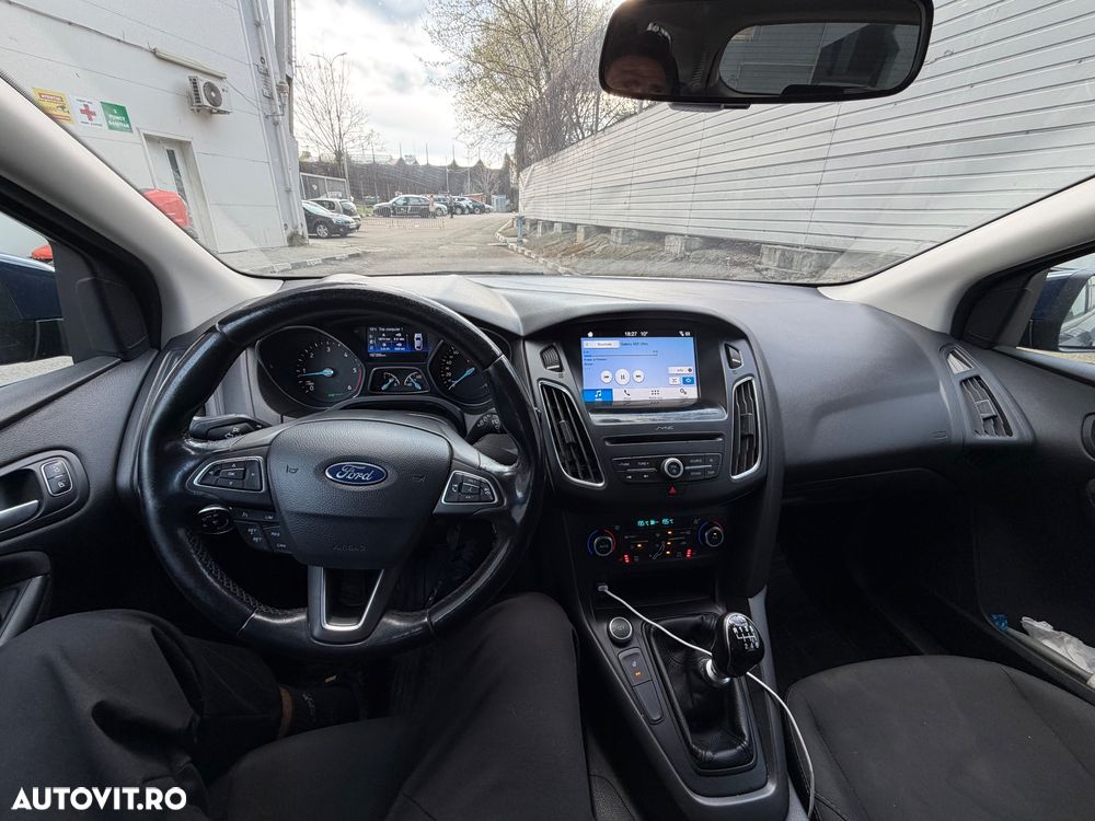 Ford Focus - 9