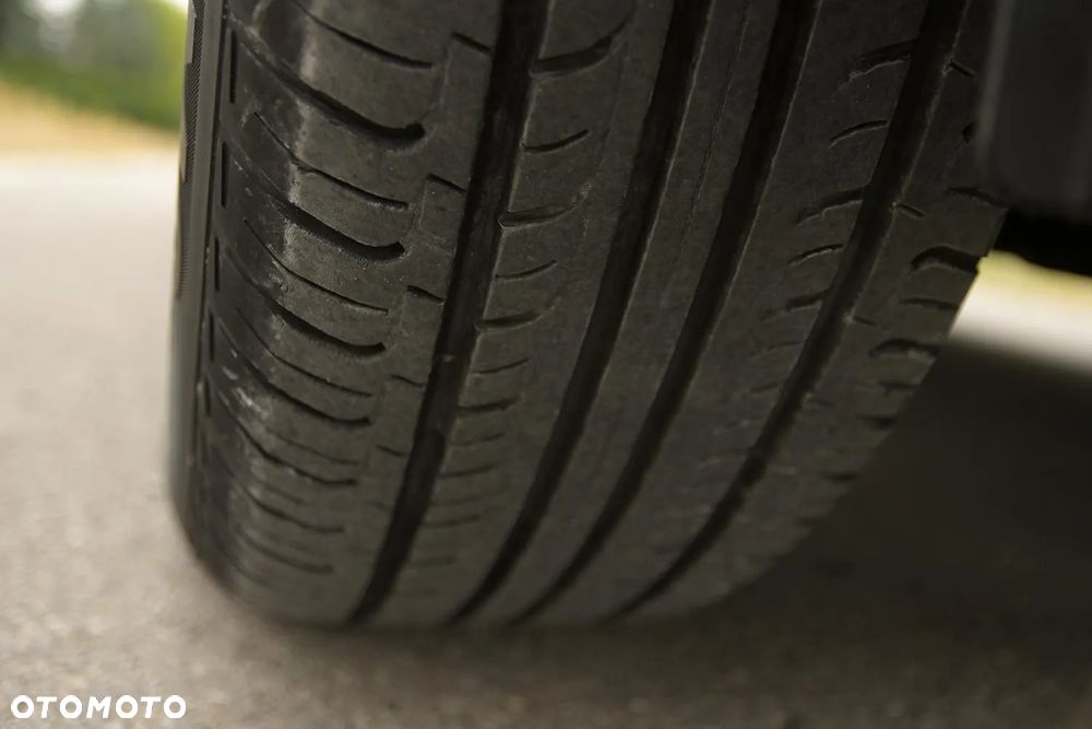 Hyundai ix35 2.0 CRDi 4WD Automatik Fifa World Cup Gold Edition - 18