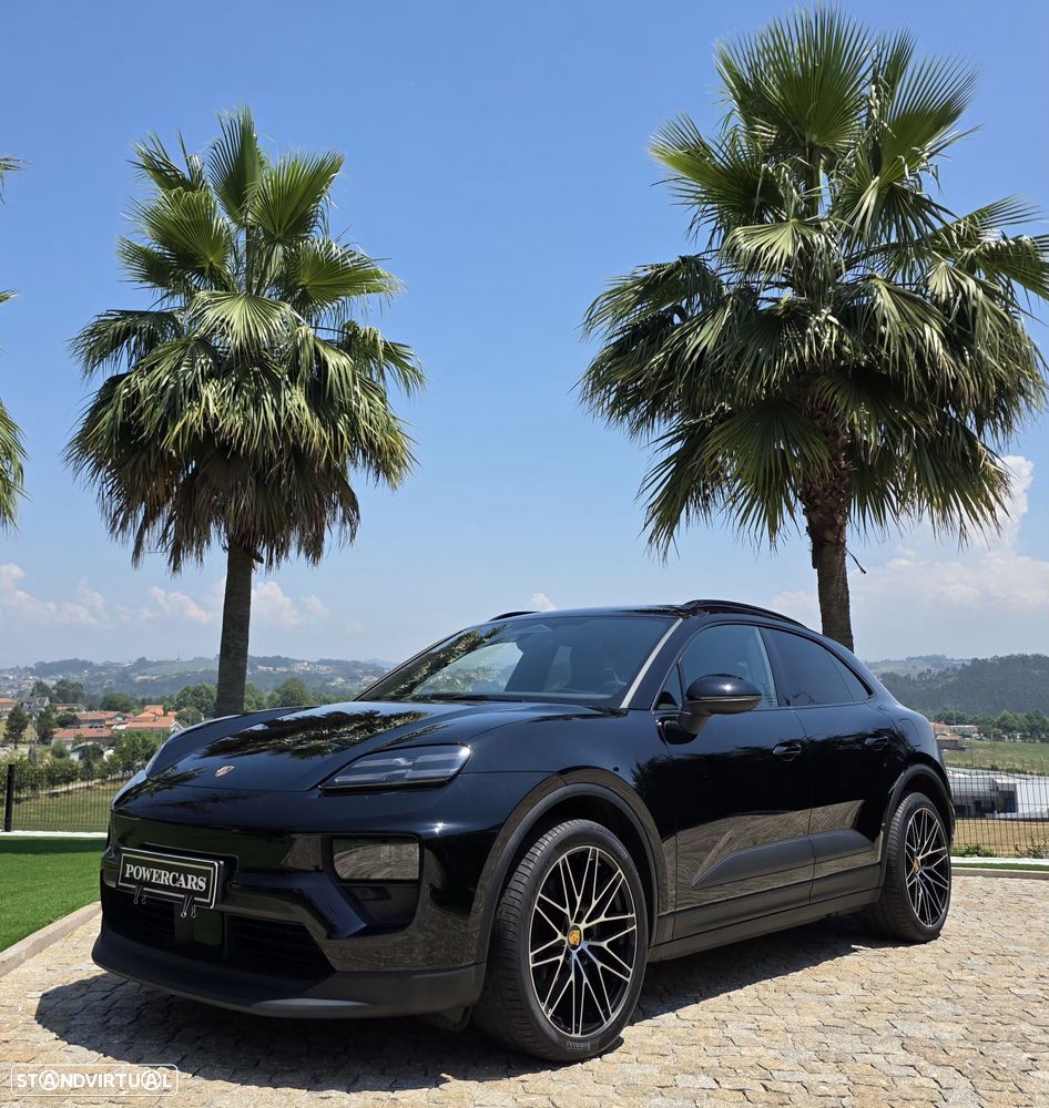 Porsche Macan Electric - 3