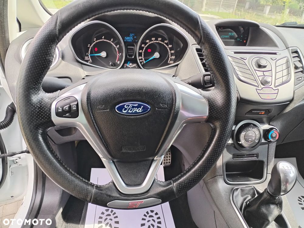 Ford Fiesta - 27