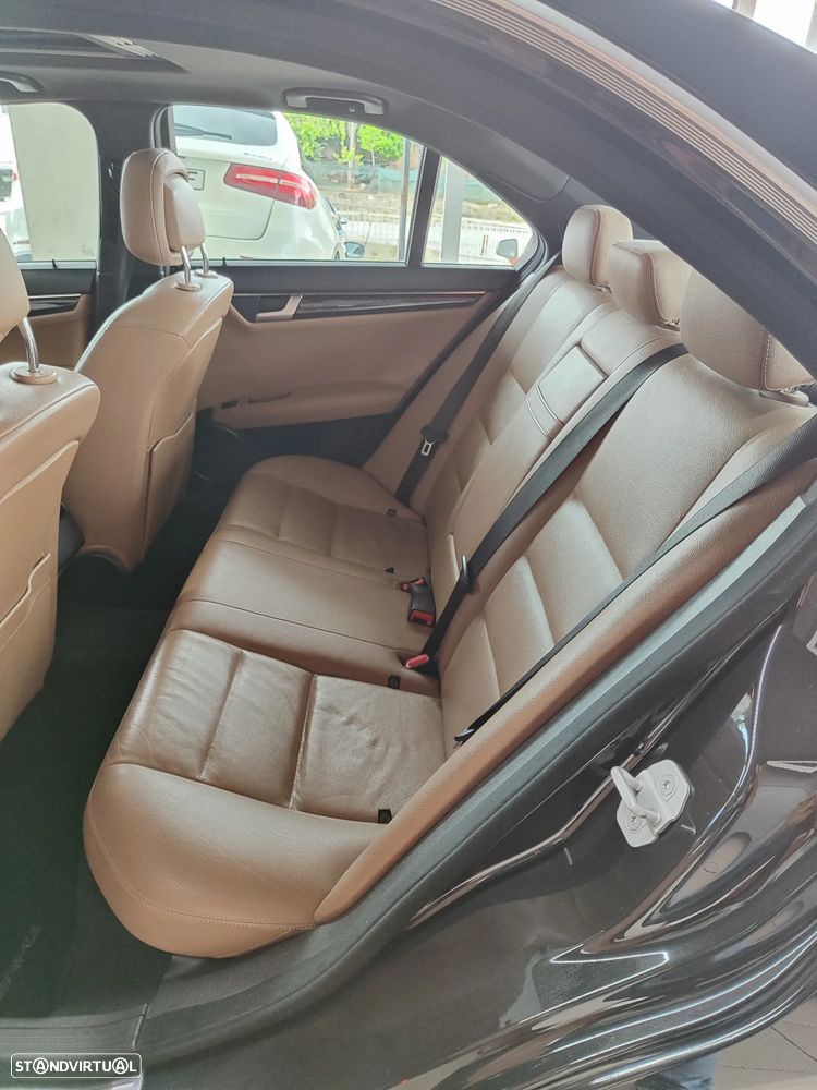 Mercedes-Benz C 220 CDI DPF BlueEFFICIENCY 7G-TRONIC Avantgarde Edition - 15