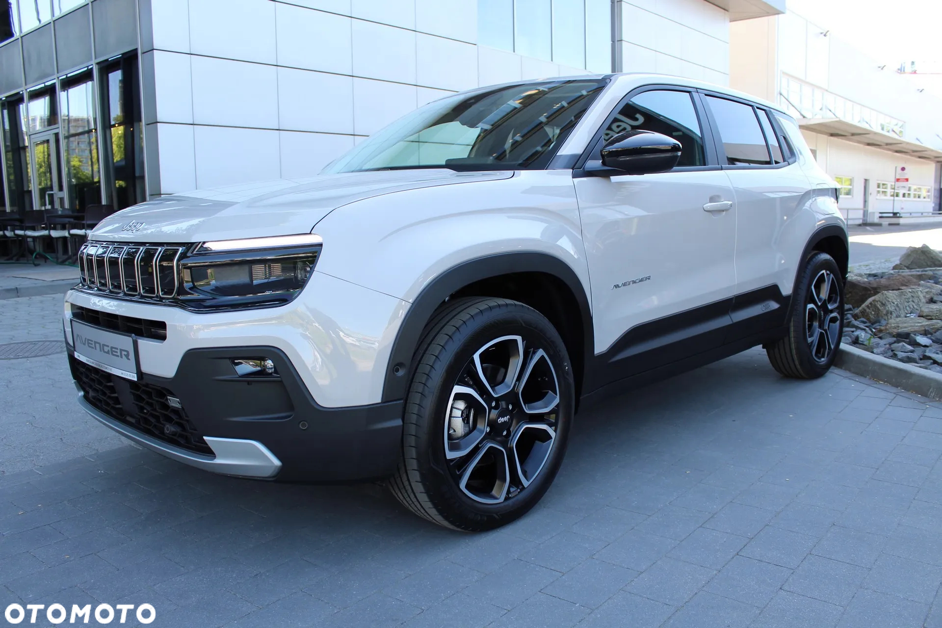 Jeep Avenger 1.2 T3 mHEV Altitude FWD eDCT6 - 4