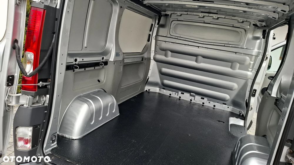 Opel VIVARO - 27