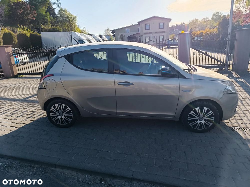 Lancia Ypsilon 1.2 8V Elefantino S&S - 7